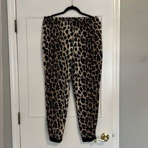 zara leapord ankle cut joggers